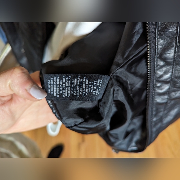 Faux Leather Jacket Size M Cropped - Picture 4 of 5